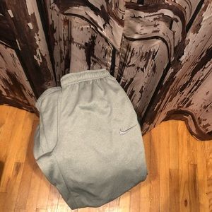 Therma fit NIKE sweats! Gray & barely ever worn!